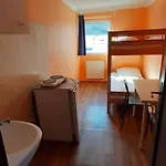 2-rent Group Eve74 Хостел *