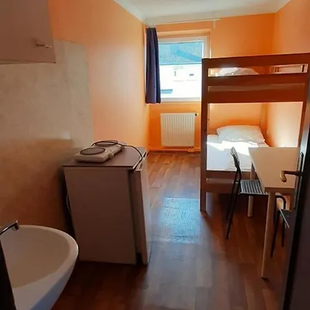 2-rent Group Eve74 Auberge de jeunesse *