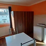 Hostel 2-rent Group Eve74